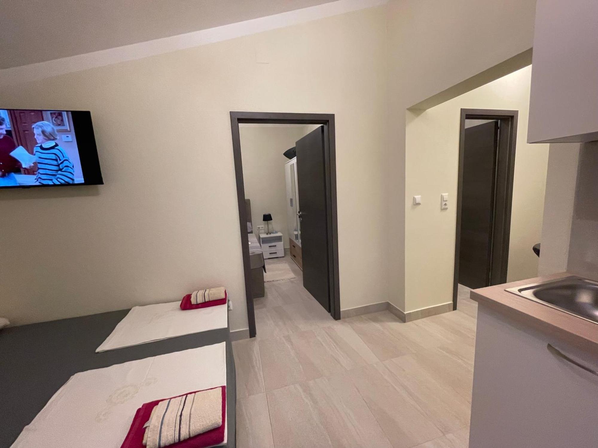 Guest House Adria Дуги-Рат Экстерьер фото